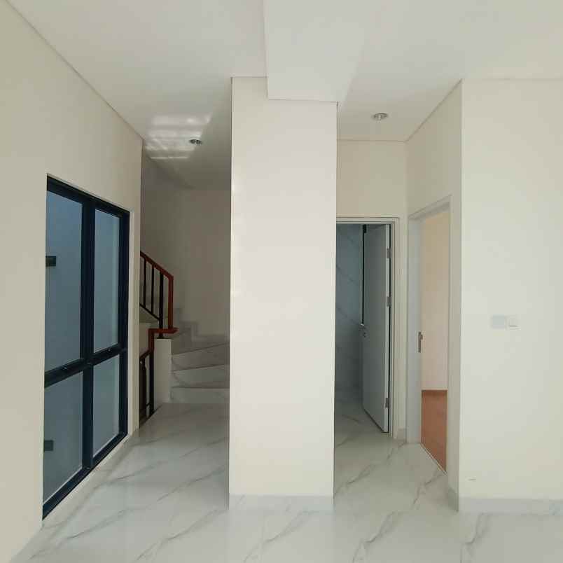 disewakan rumah lavon swan city cluster