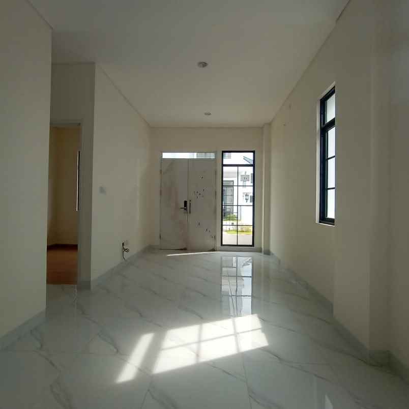 disewakan rumah lavon swan city cluster