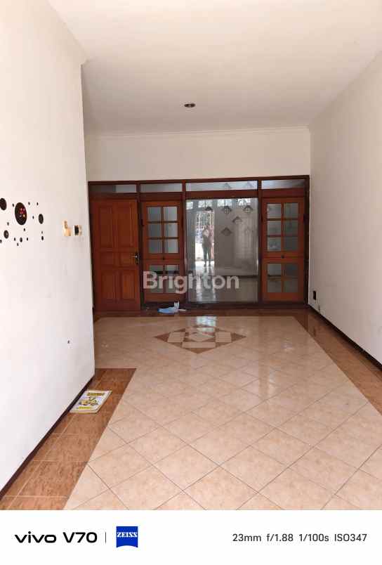 disewakan rumah manyar