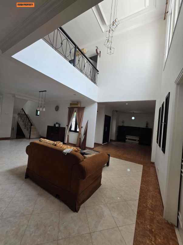 disewakan rumah perumahan raffles hills