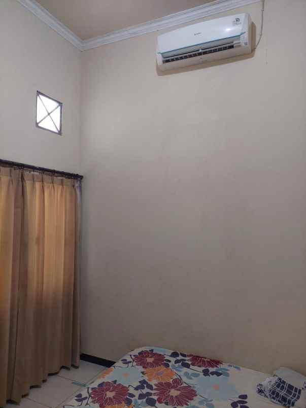 disewakan rumah raya surakarta gkb gresik