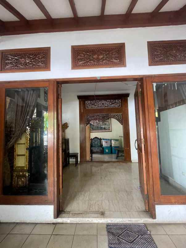 disewakan rumah rengas