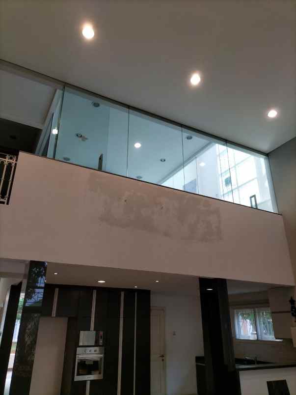 disewakan town house di taman resort mediternia pik