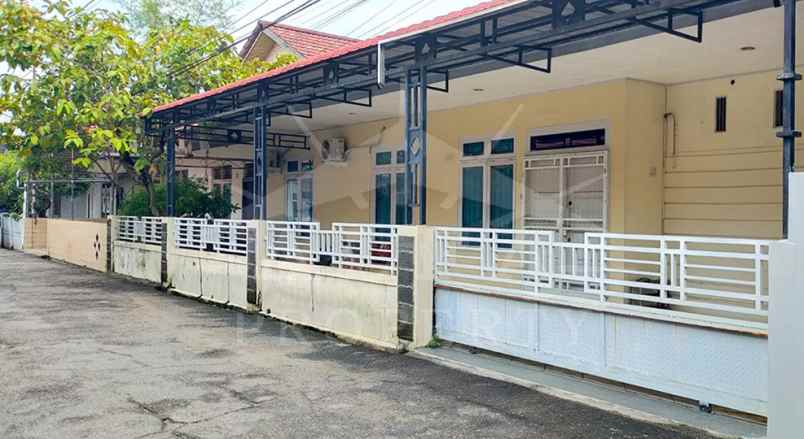 jarang ada rumah luas 2 unit gandeng kondisi siap huni