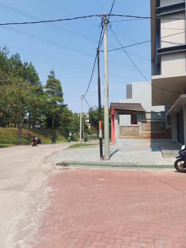 jual ruko baru di sayap setiabudi bandung utara