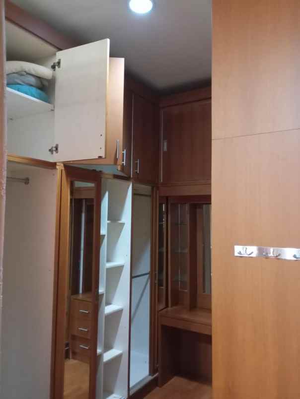 jual rumah furnished taman ratu indah jak bar