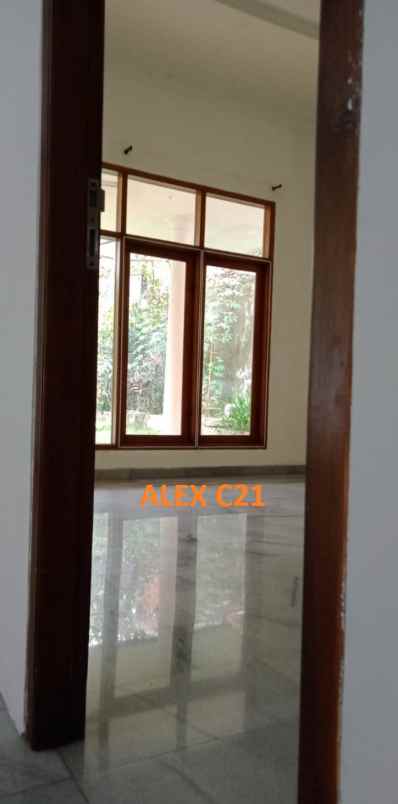 jual rumah megah classic di cilandak b u