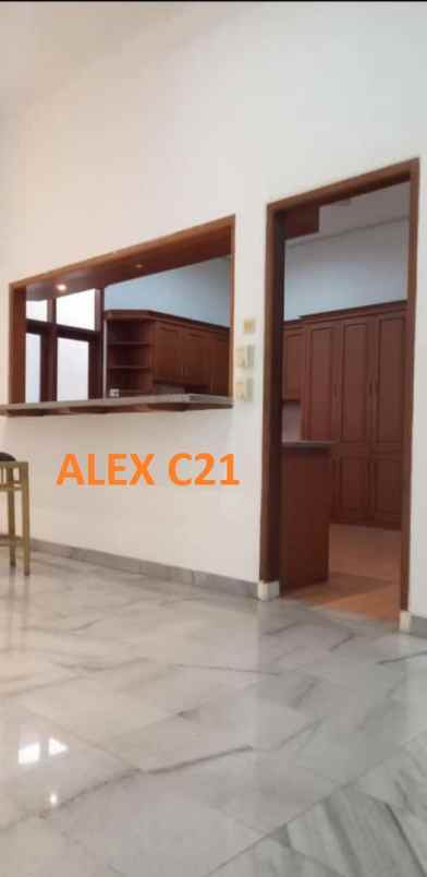 jual rumah megah classic di cilandak b u