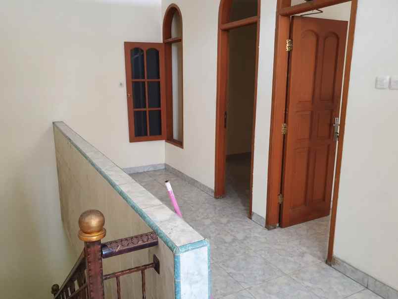 jual rumah taman palem lestari