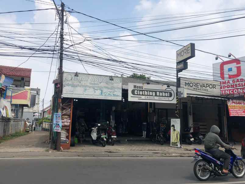 kios ruko mencong peninggilan jalan raya ramai