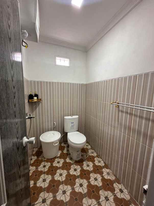 kost eksklusif bebas dekat upn