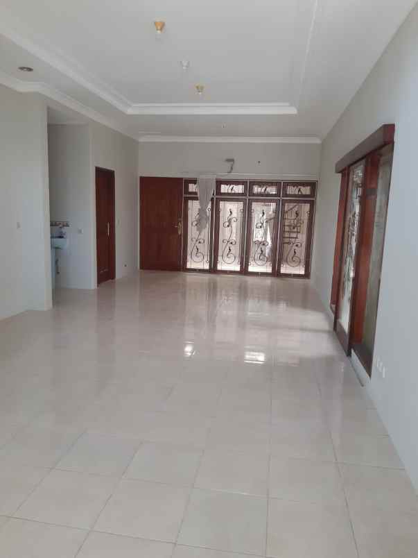 manyar kertoadi rumah siap huni baru renovasi