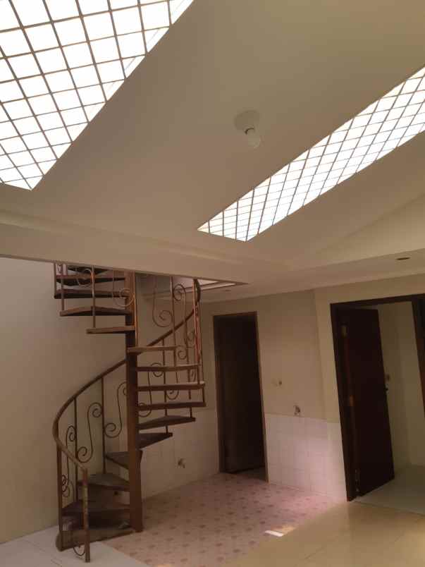 manyar kertoadi rumah siap huni baru renovasi