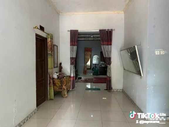 menjual rumah jalur utama akses