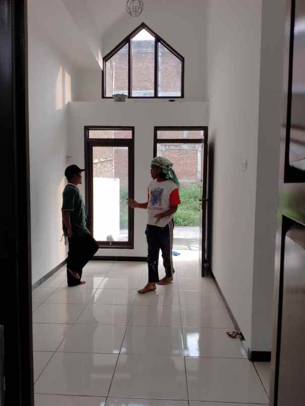 murah dijual rumah siap huni 300 jutaan di cipageran