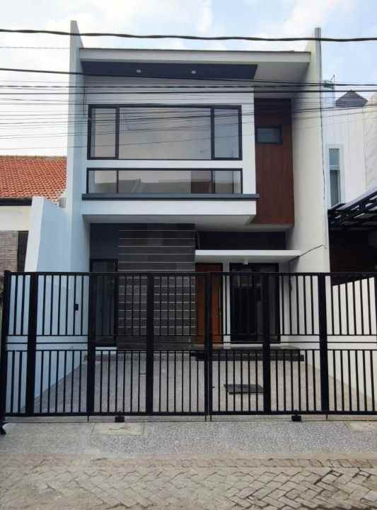 new minimalis dua lantai klampis semolo surabaya timur
