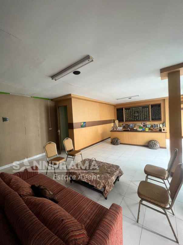 ruko 3 lantai hook di boulevard grand depok city rn