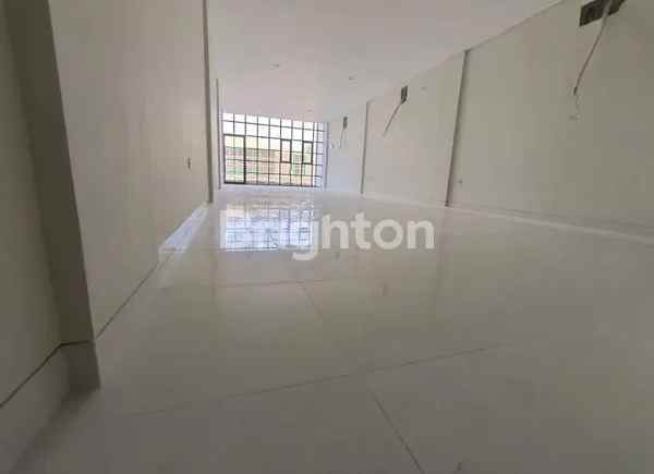 ruko 4 lantai bangunan baru jalan dinoyo