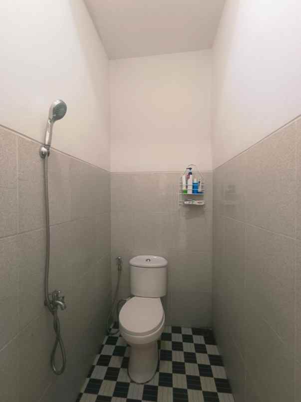 rumah 2 lantai dekat stasiun tanpa dp