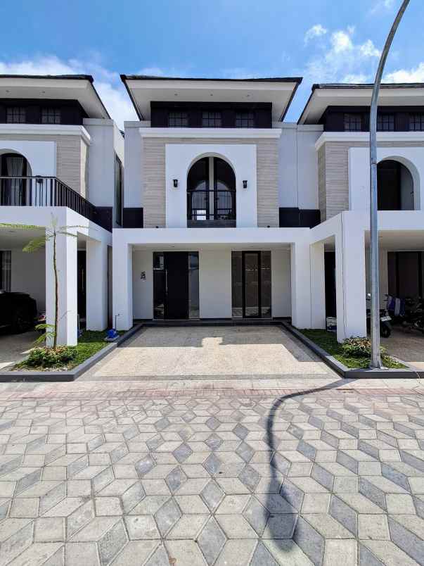 rumah 2 lantai di cluster banyumanik semarang