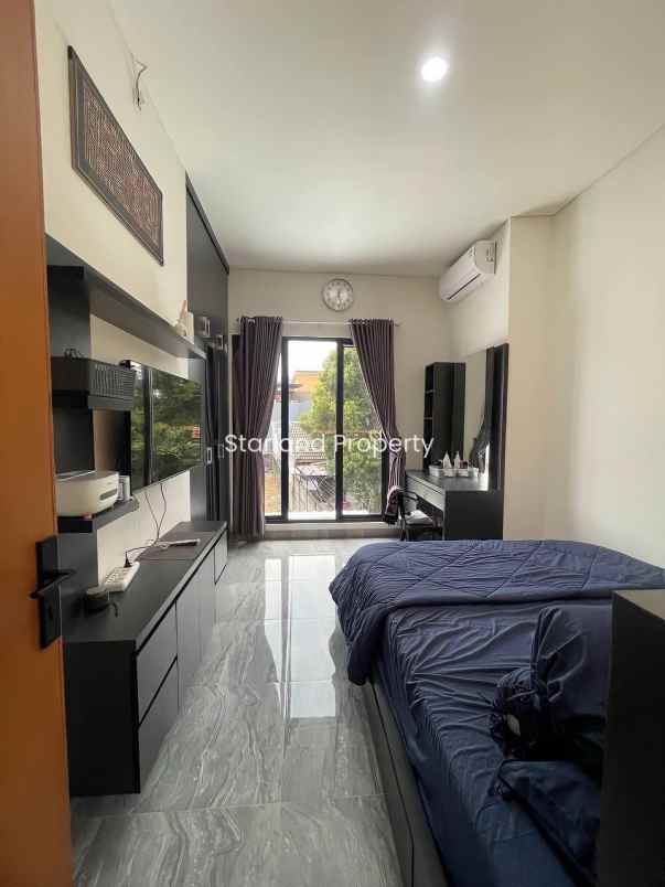 rumah 2 lantai modern di bintaro tangsel