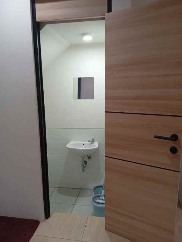 rumah 2lantai modern minimalis