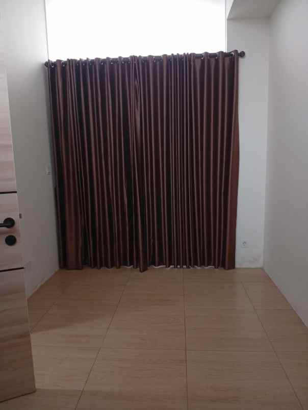 rumah 2lantai modern minimalis