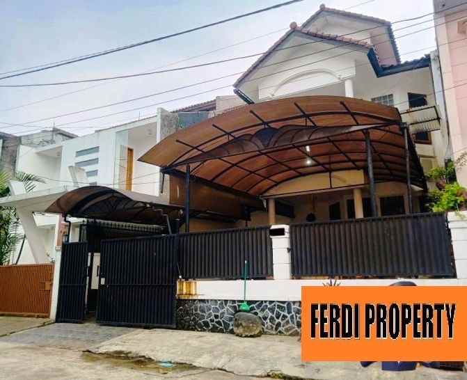rumah 3 lantai dekat pintu tol pasteur bandung