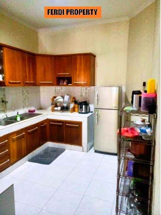 rumah 3 lantai dekat pintu tol pasteur bandung