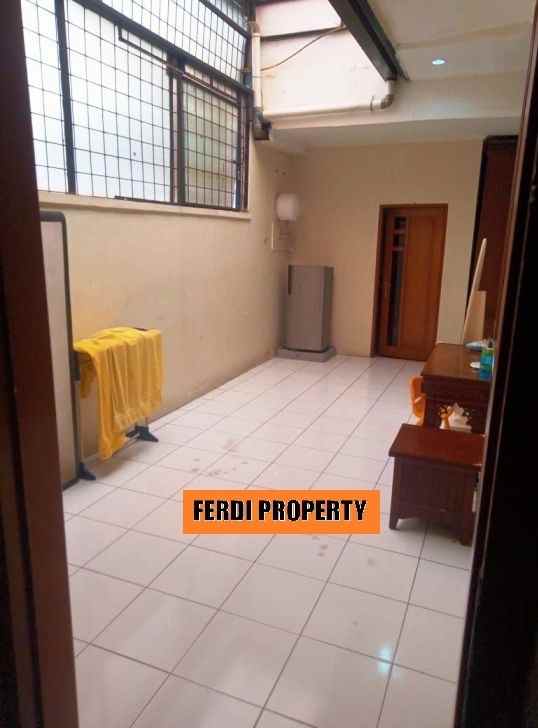 rumah 3 lantai dekat pintu tol pasteur bandung