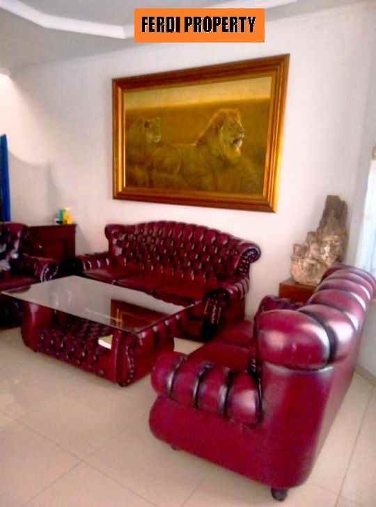 rumah 3 lantai dekat pintu tol pasteur bandung