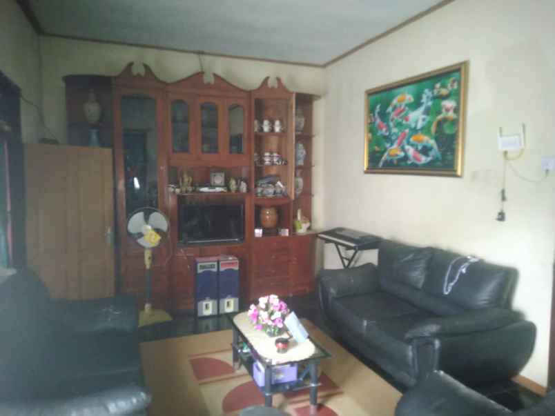 rumah asri dan tanah luas full furnish kuningan jabar