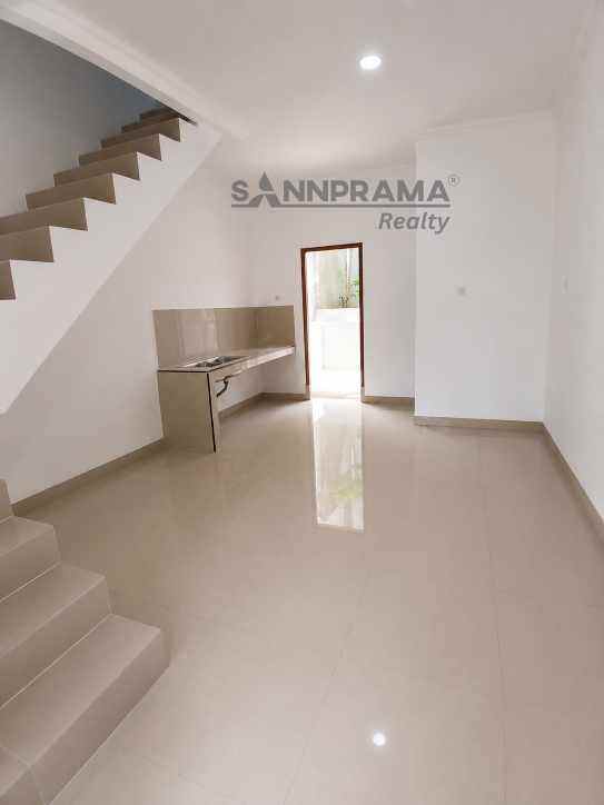 rumah baru 2 lantai dalam cluster di pengasinan depok