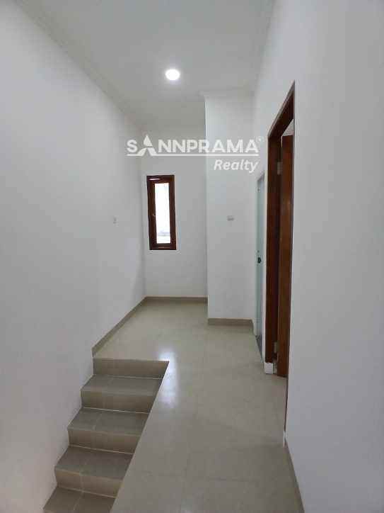 rumah baru 2 lantai dalam cluster di pengasinan depok