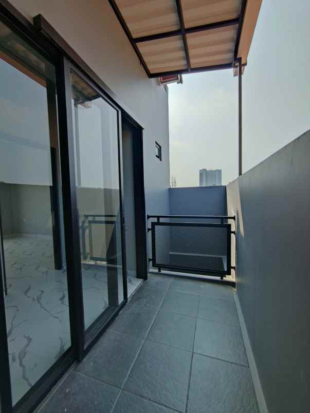rumah baru dalam cluster di pondok kelapa jaktim