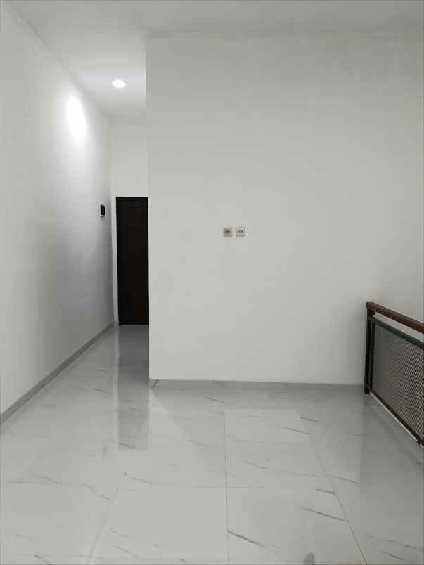 rumah baru lokasi strategis di rawasari jakpus