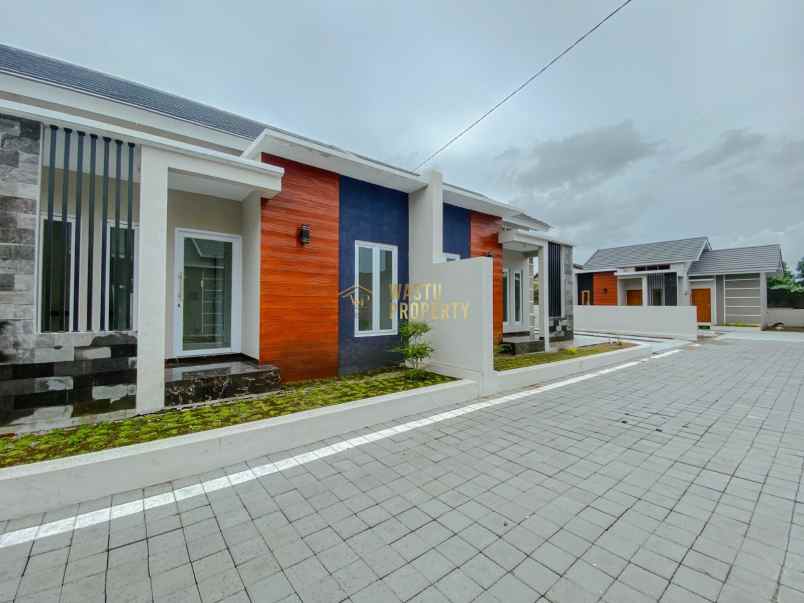 rumah baru minimalis modern di prambanan siap huni