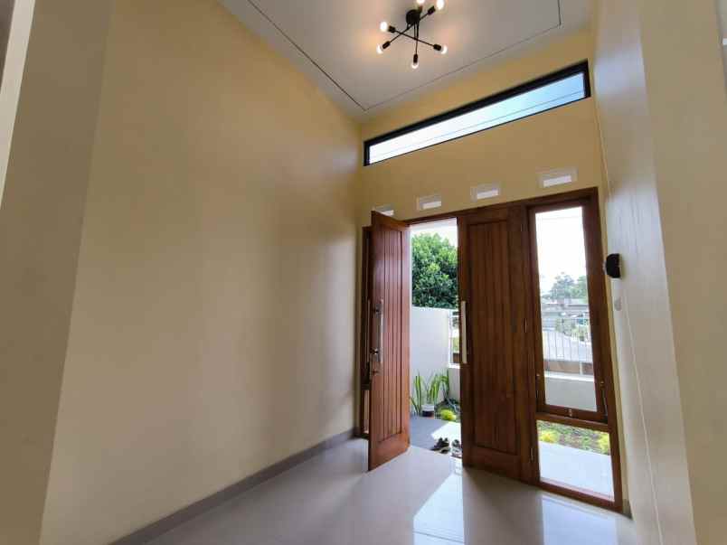 rumah baru modern dekat kampus uii jl kaliurang