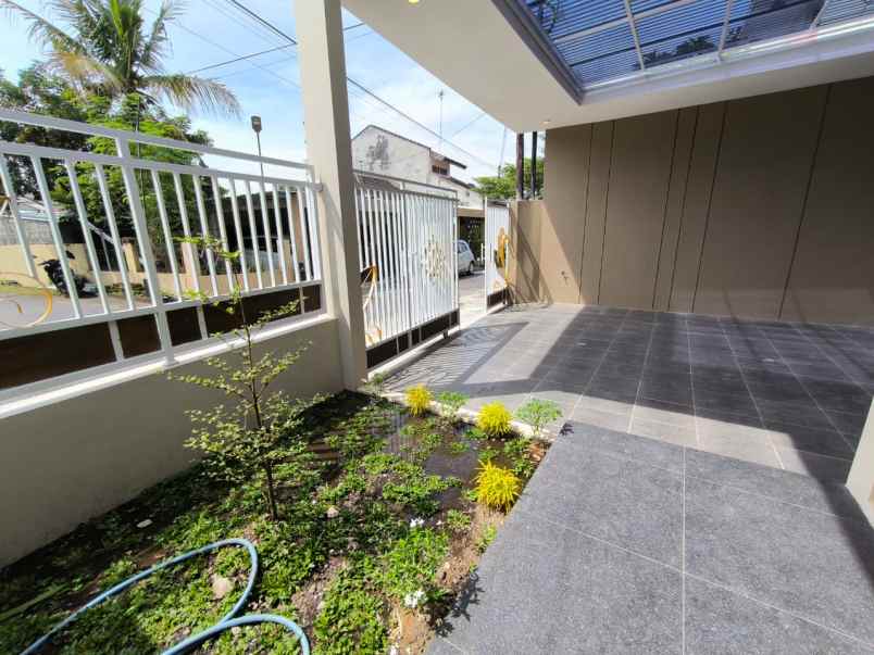 rumah baru modern dekat kampus uii jl kaliurang