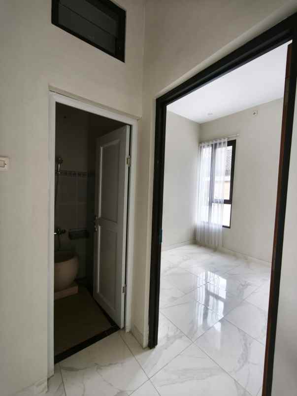 rumah baru siap huni 400 jutaan dekat kampus isi jogja