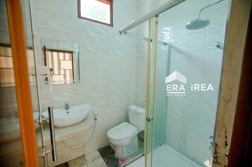 rumah baru sudah di renovasi siap huni