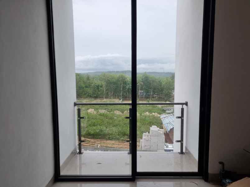 rumah cantik bebas banjir dekat rs mitra sehat