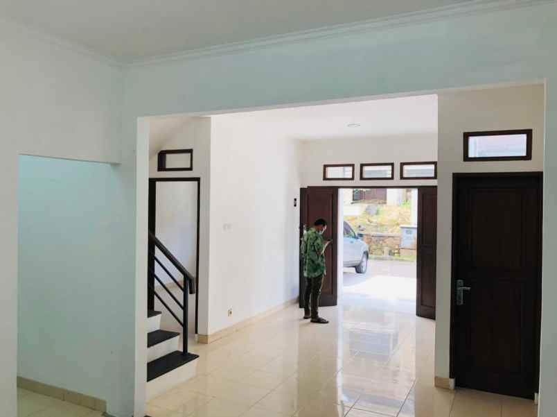 rumah cinere limo depok