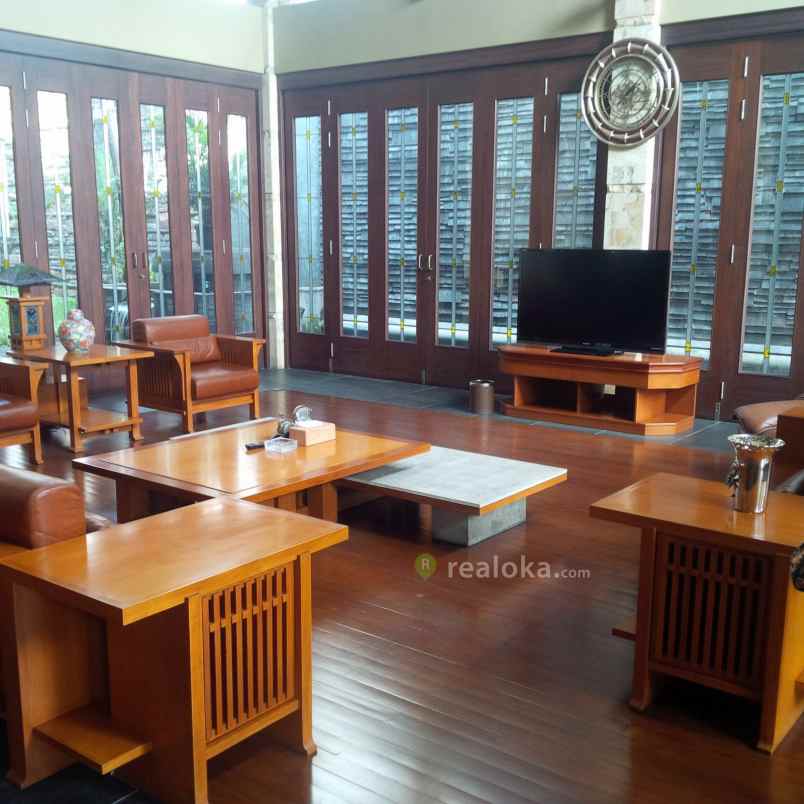 rumah cipaganti cihampelas