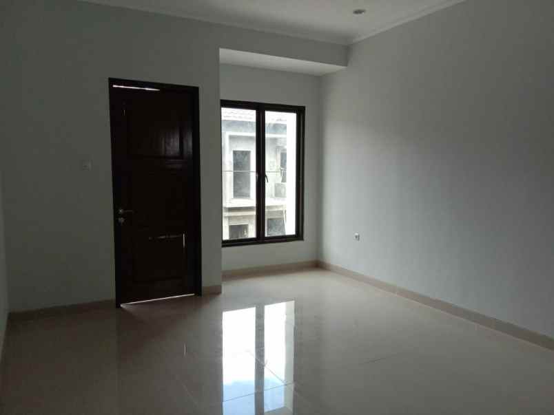 rumah cirendeu ciputat timur