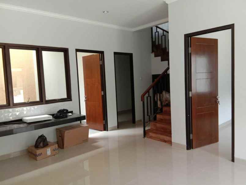 rumah cirendeu ciputat timur