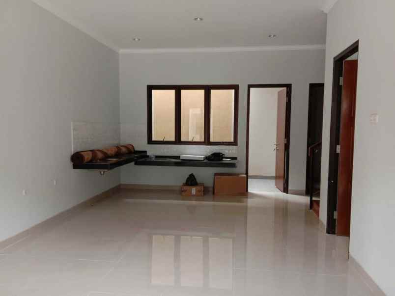 rumah cirendeu ciputat timur