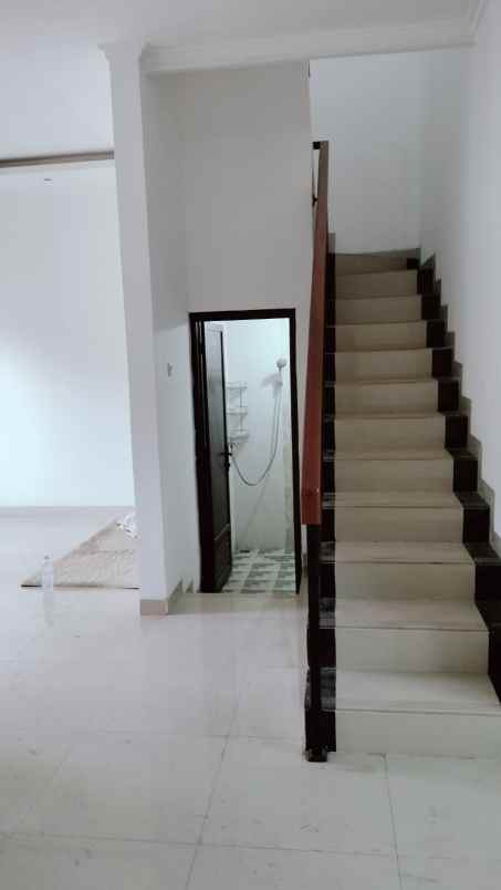 rumah cluster 2 lt siap huni sawangan depok nego