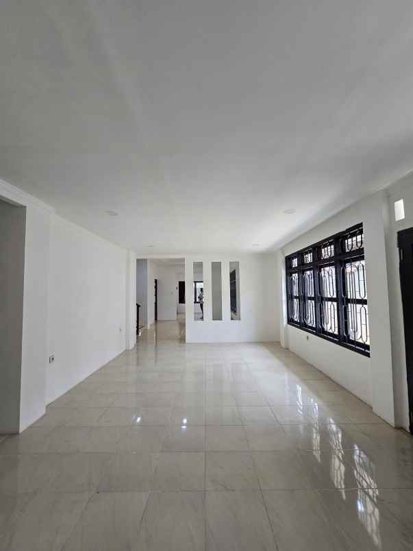 rumah dalam komplek harga di bawah pasaran siap huni