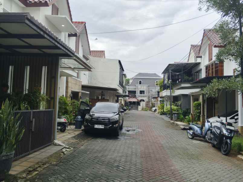rumah dijual dekat dengan pintu tol jatiwaringin